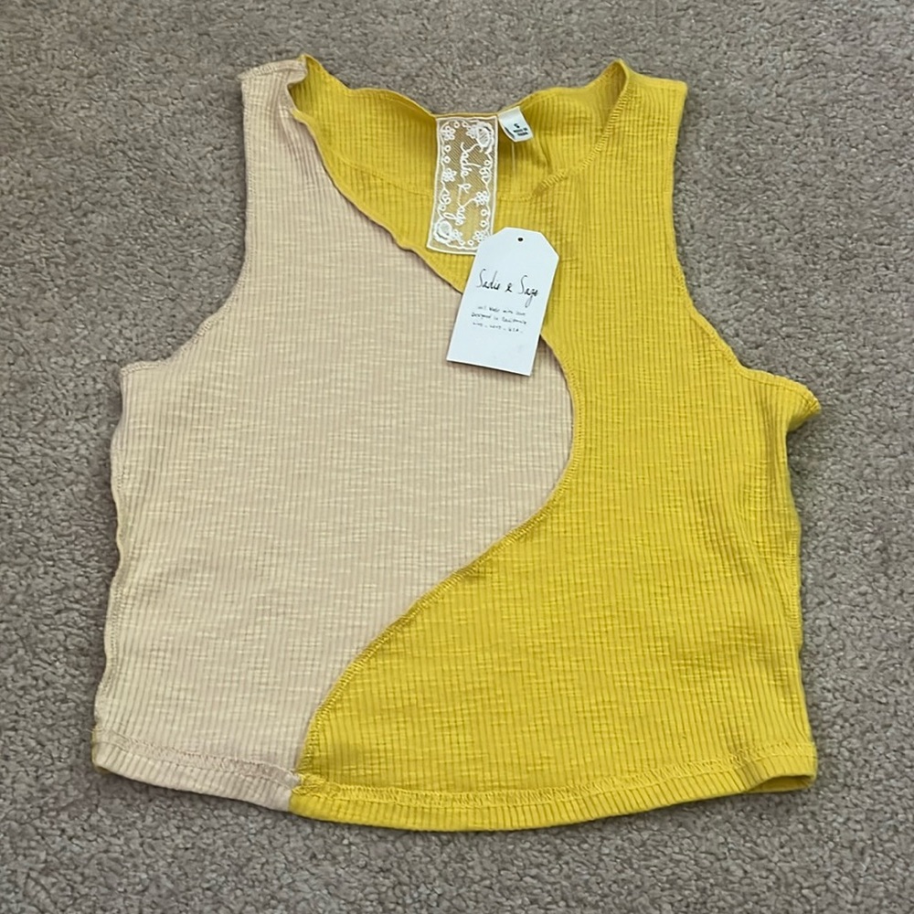 Sadie & Sage Two-Tone Ribbed Tank Top in Yellow and Cream